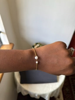 Pearl String bracelet