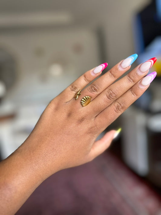 Gold Leaf & Star Ring