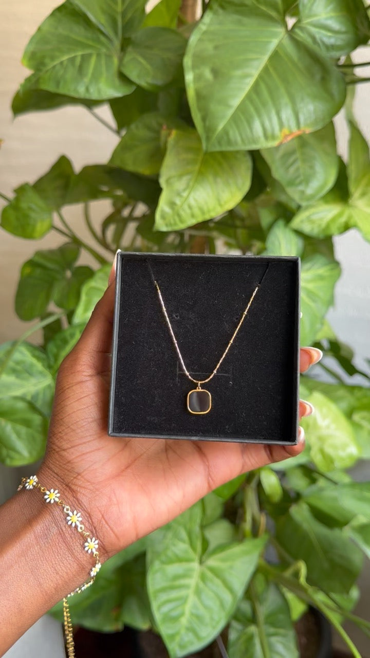 Square black pendant neckalce