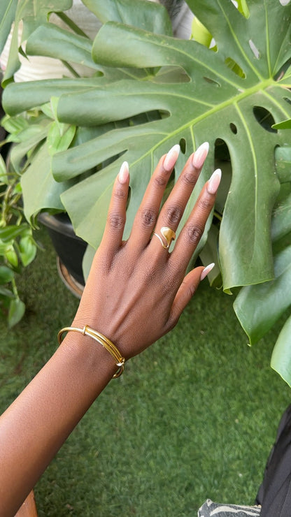 Nyar-Abstract Dainty