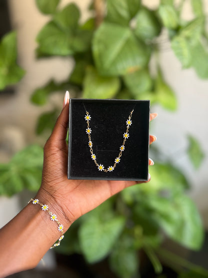 Daisy Floral Necklace