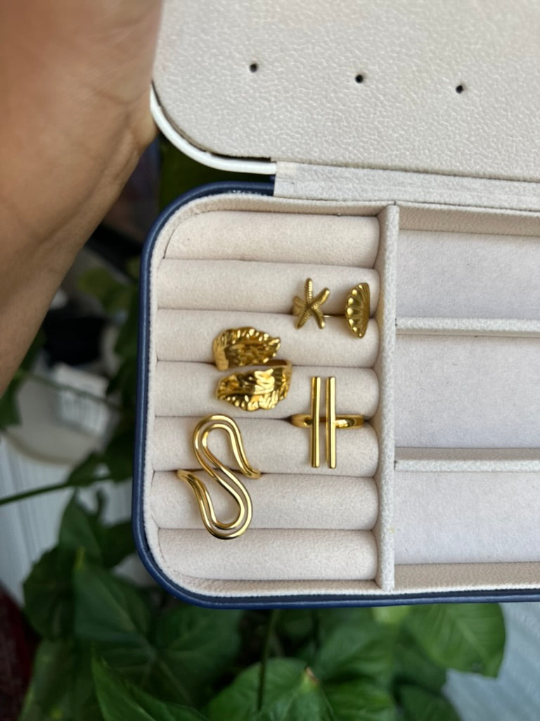 Gold Leaf & Star Ring