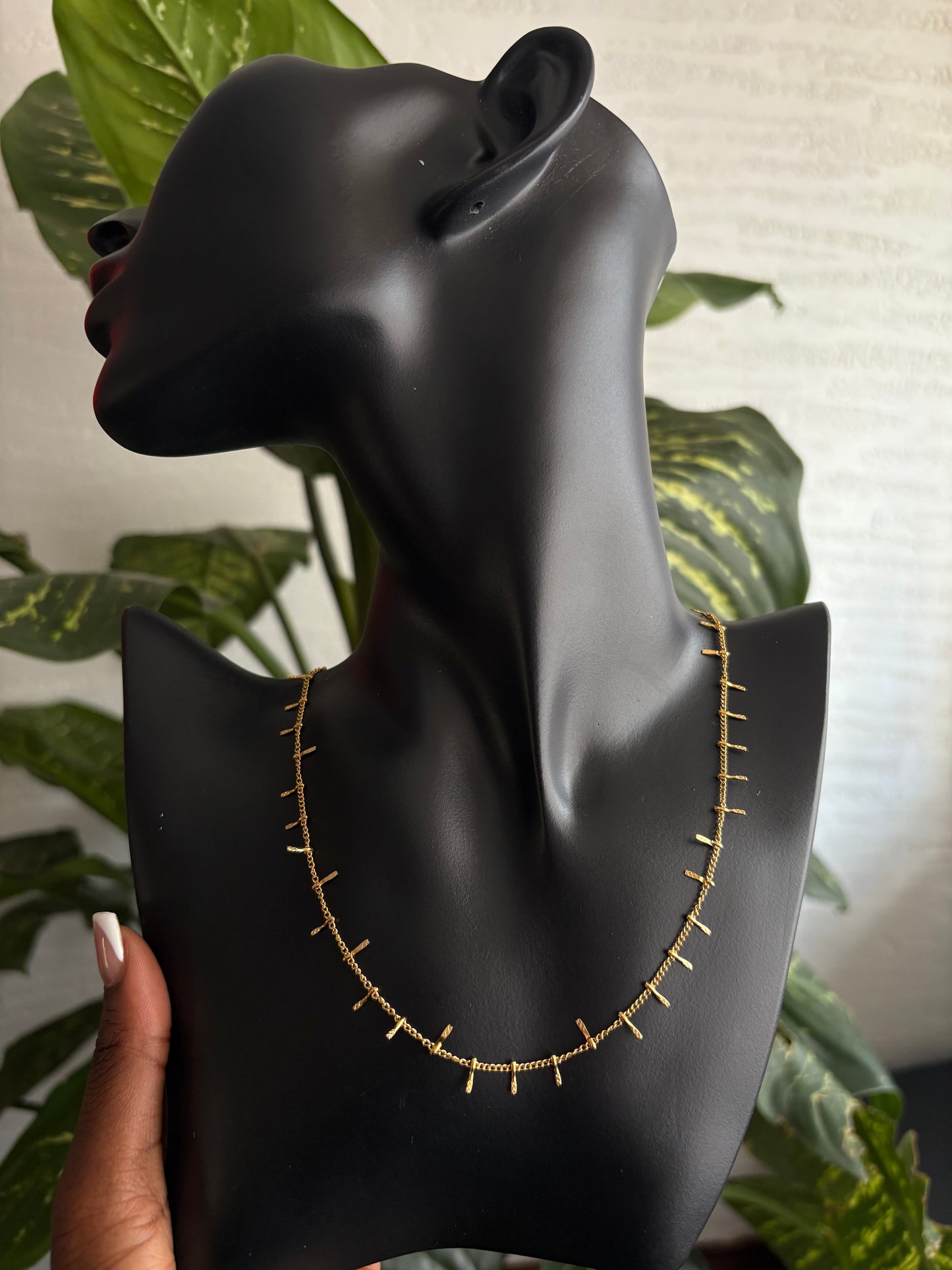 Jaberr Sting necklace