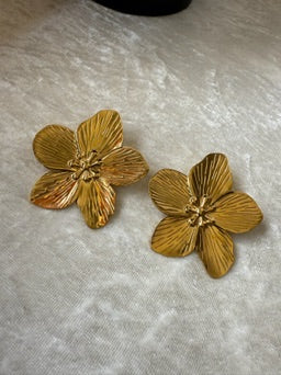Nyiri Floral Bundle