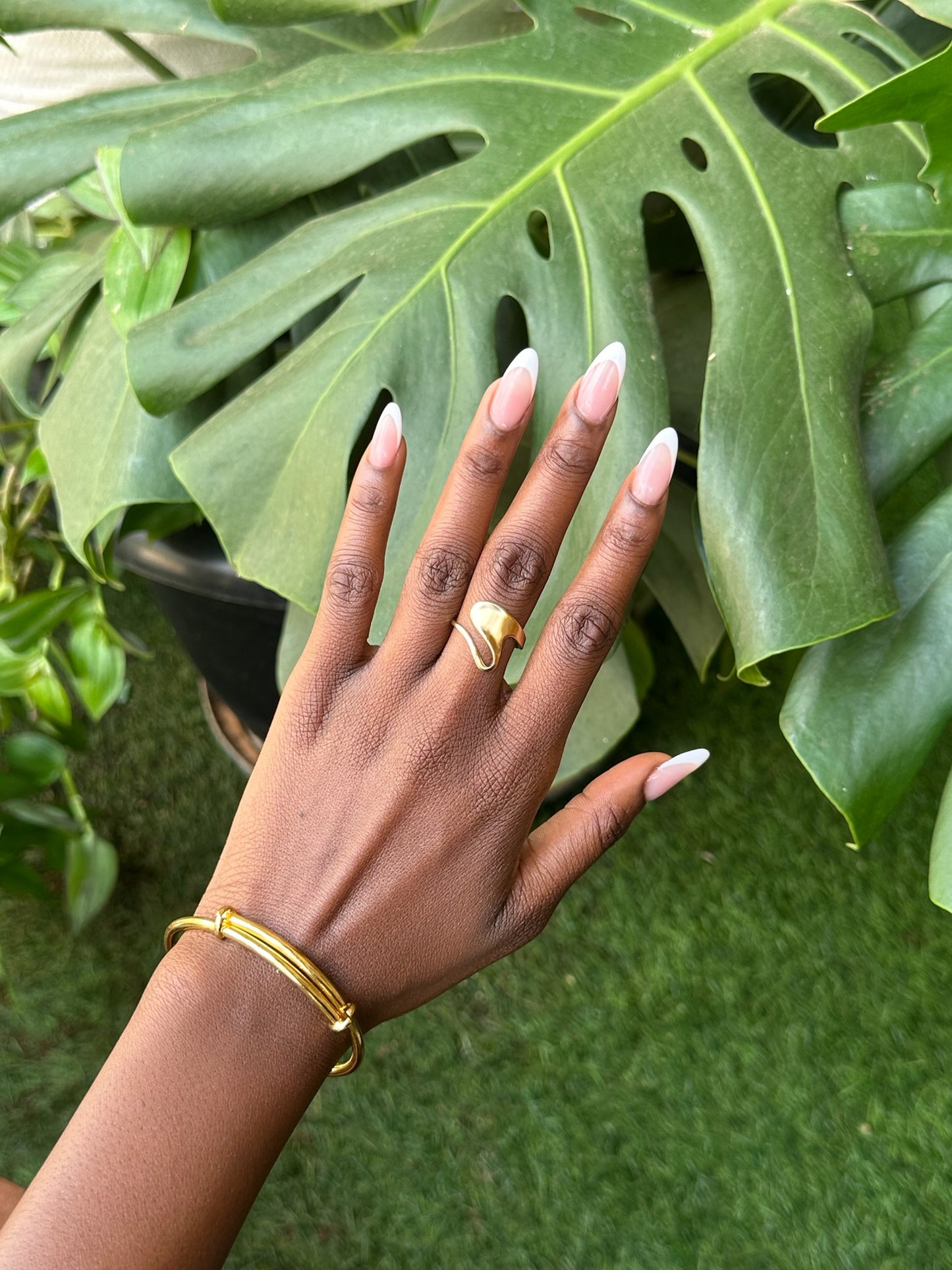 Nyar-Abstract Dainty