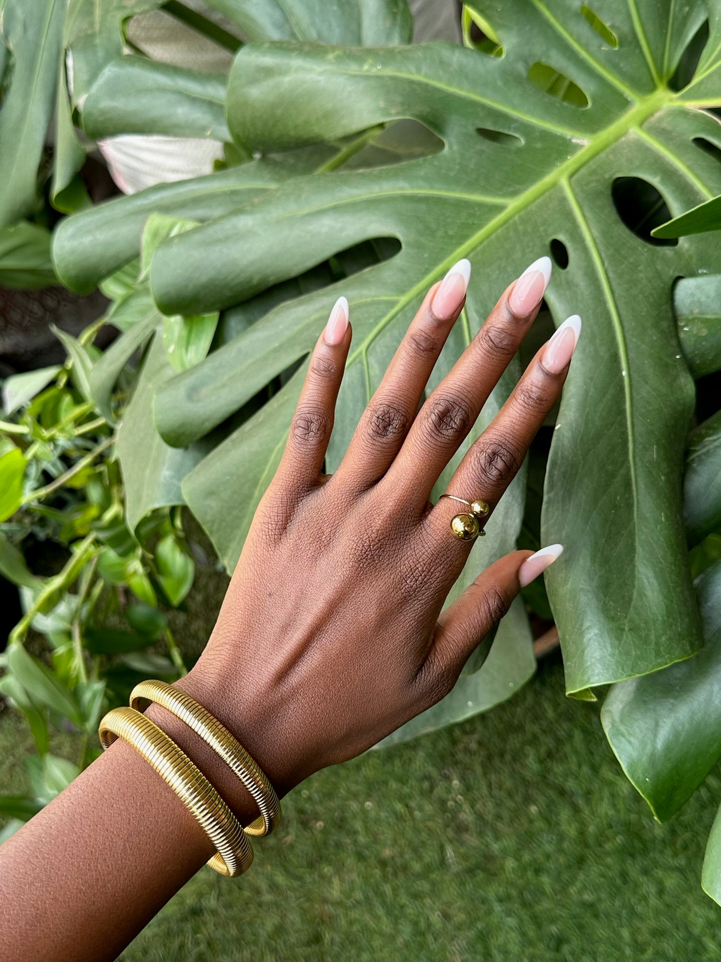 Gold ribbed bangle thicc