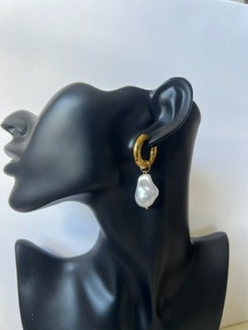 Wendo Pearl Dangle