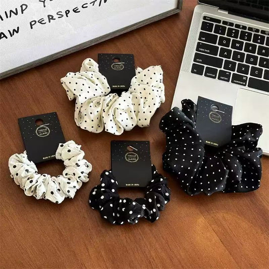 Polka dot scrunchie small